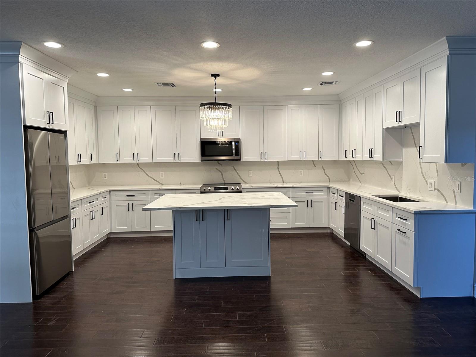 Image 2 of 17 For 1115 Damask Street