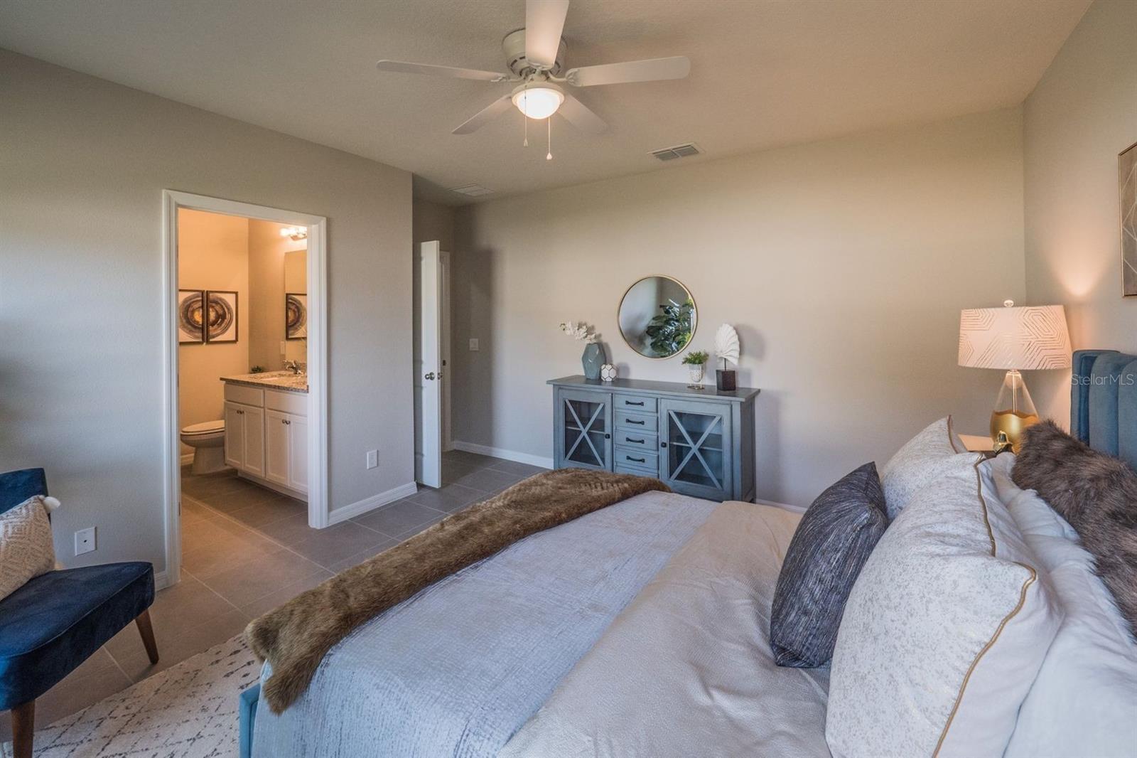 Image 15 of 27 For 706 Leonardo Court