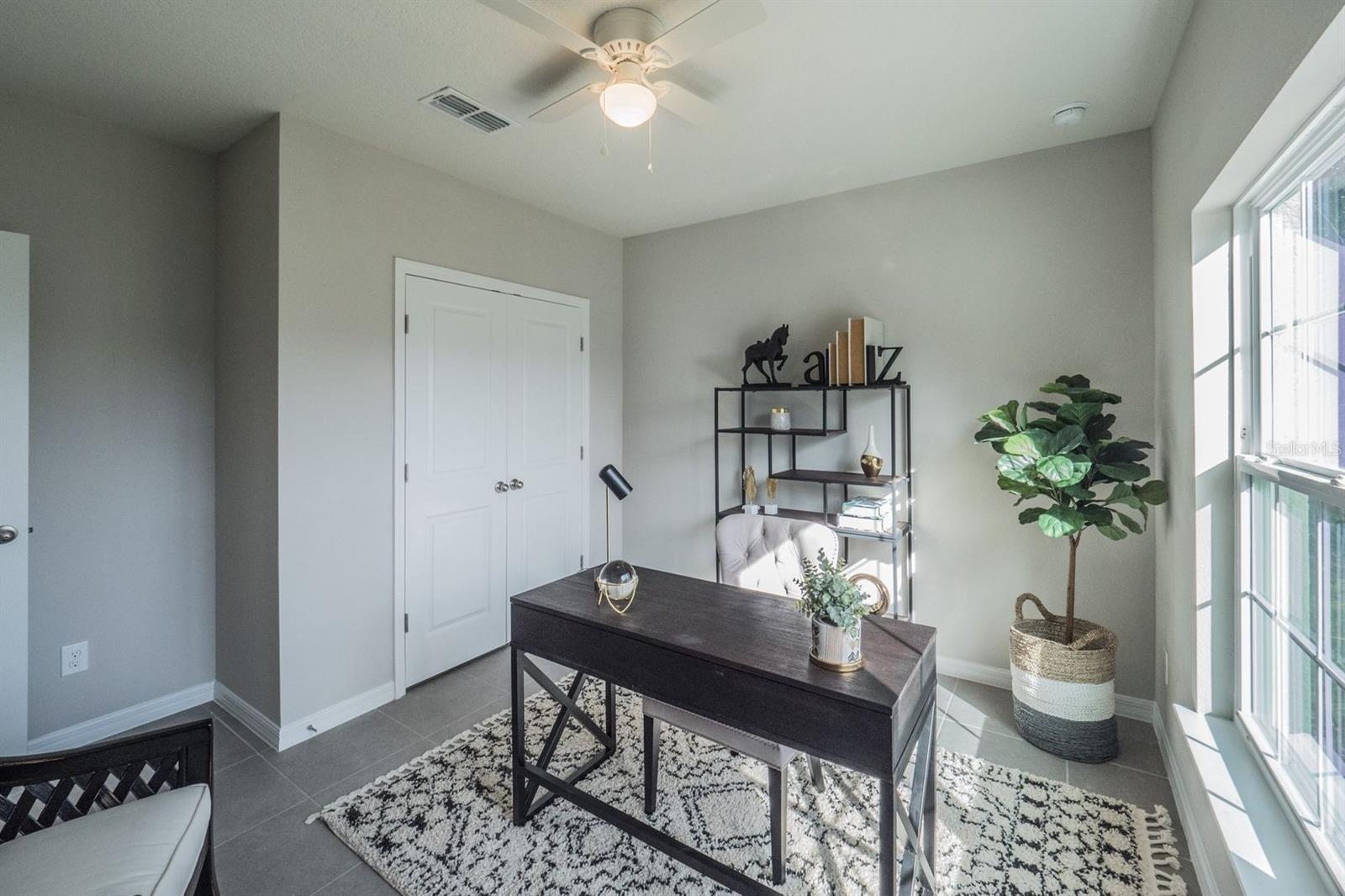 Image 18 of 27 For 706 Leonardo Court