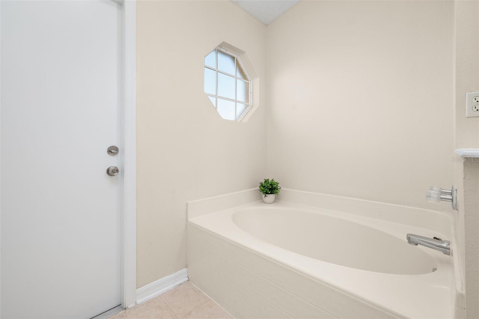 Image 19 of 35 For 2533 Quail Park Terrace