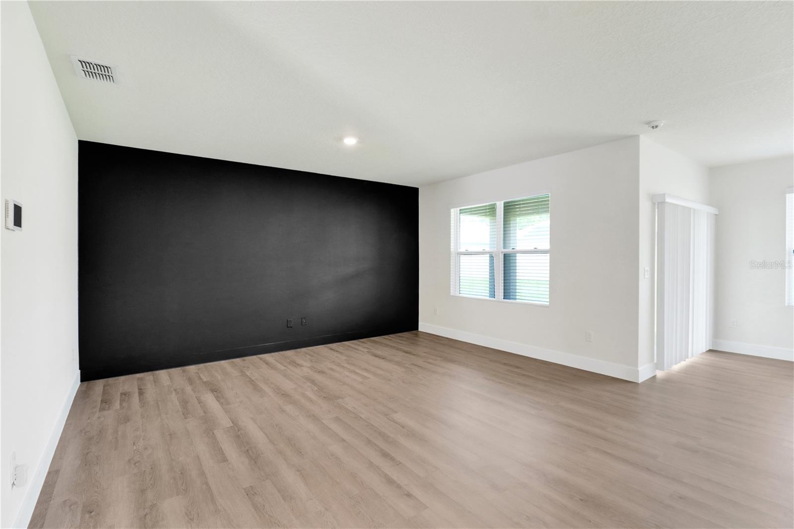 Image 12 of 34 For 1274 Iguana Loop