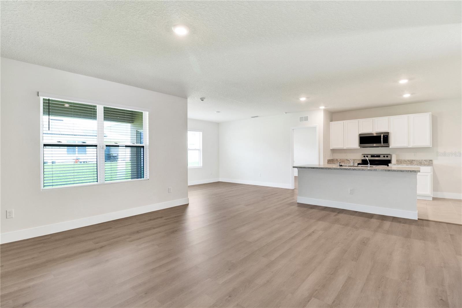 Image 13 of 34 For 1274 Iguana Loop