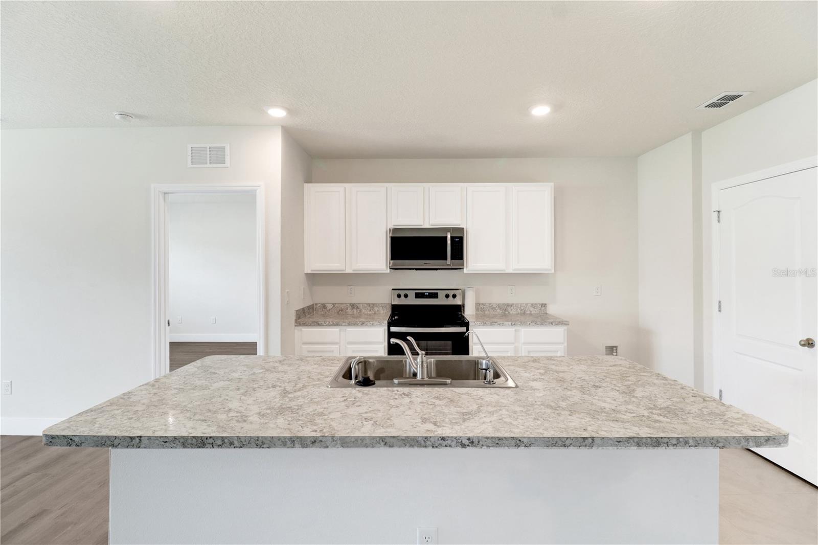 Image 16 of 34 For 1274 Iguana Loop