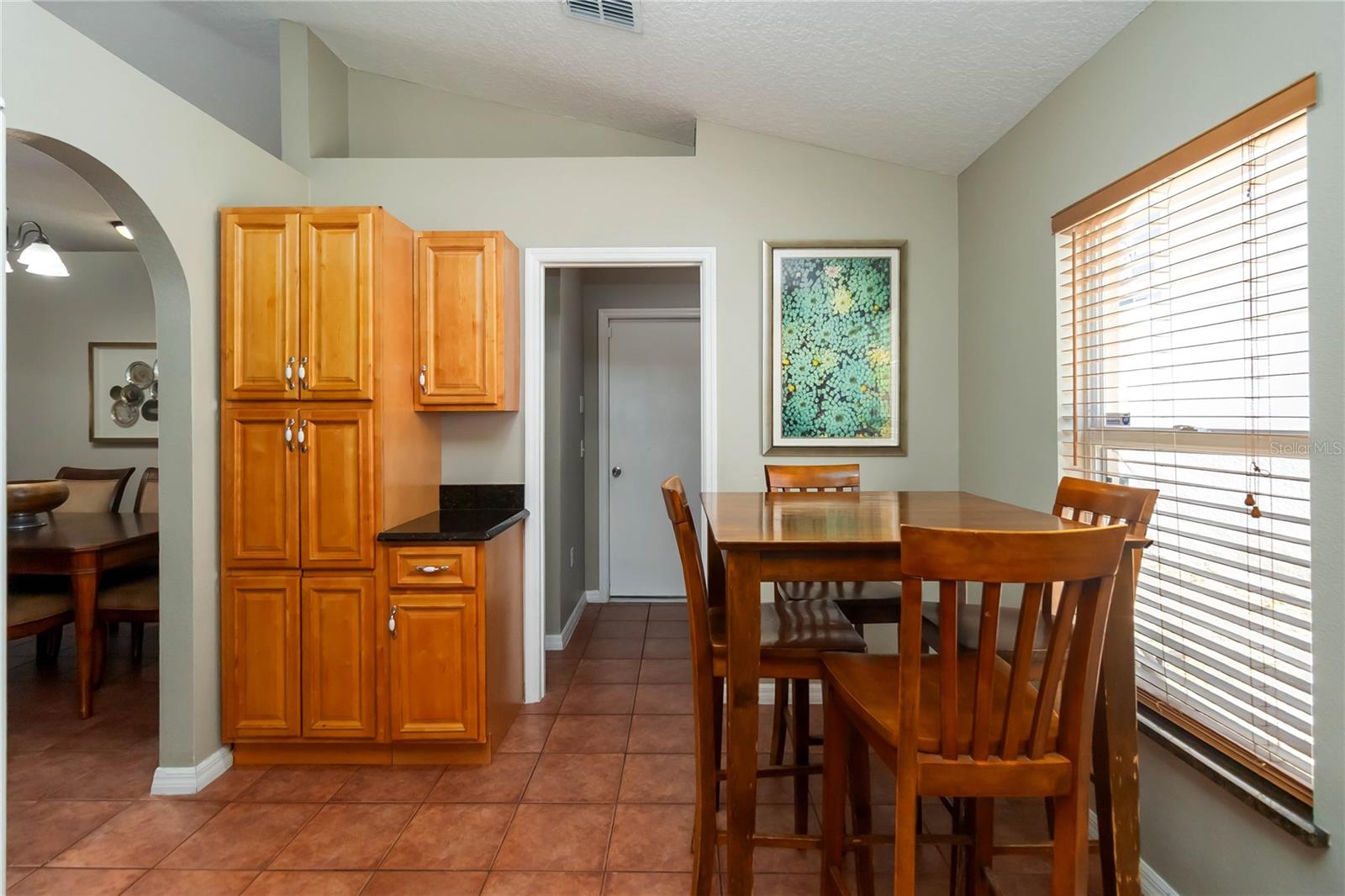 Image 11 of 29 For 183 Jocelyn Drive