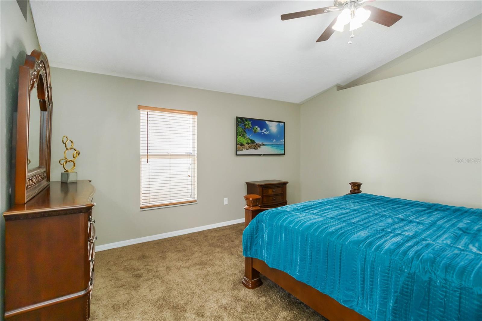 Image 14 of 29 For 183 Jocelyn Drive