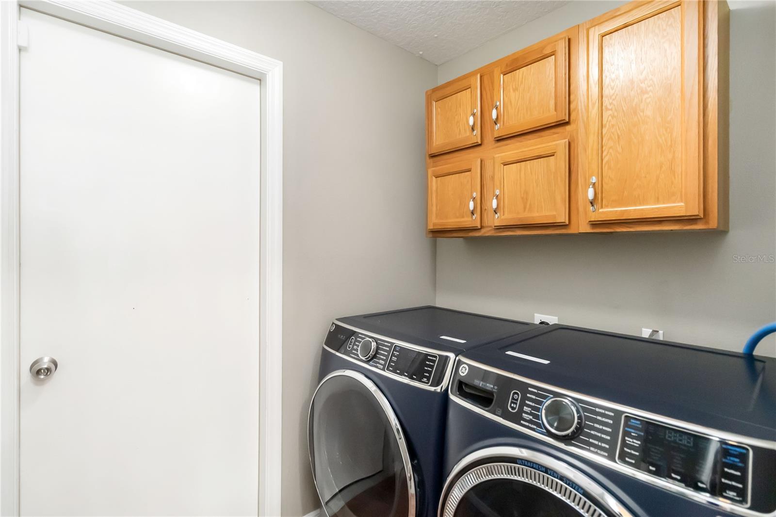 Image 22 of 29 For 183 Jocelyn Drive