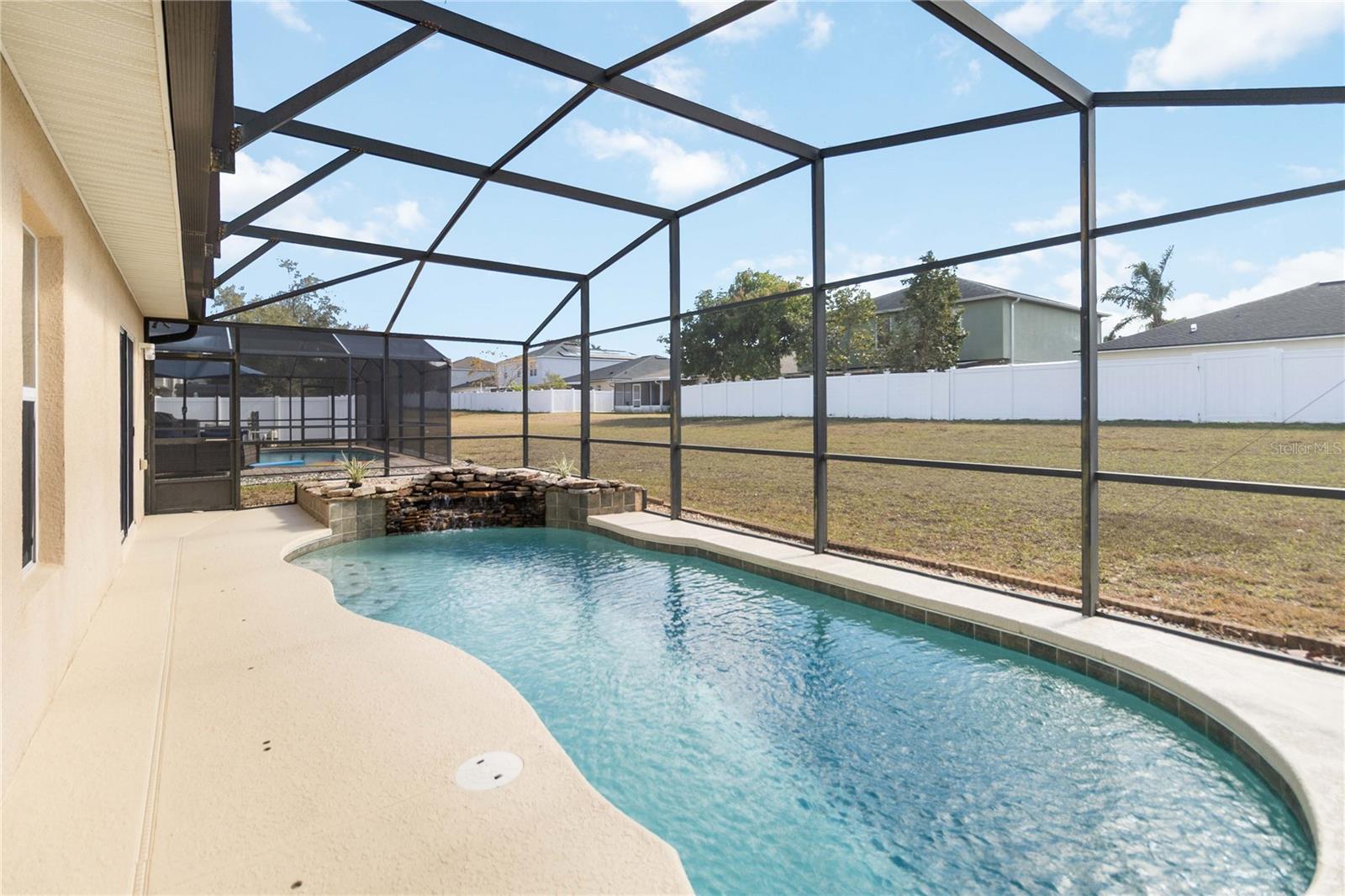 Image 23 of 29 For 183 Jocelyn Drive