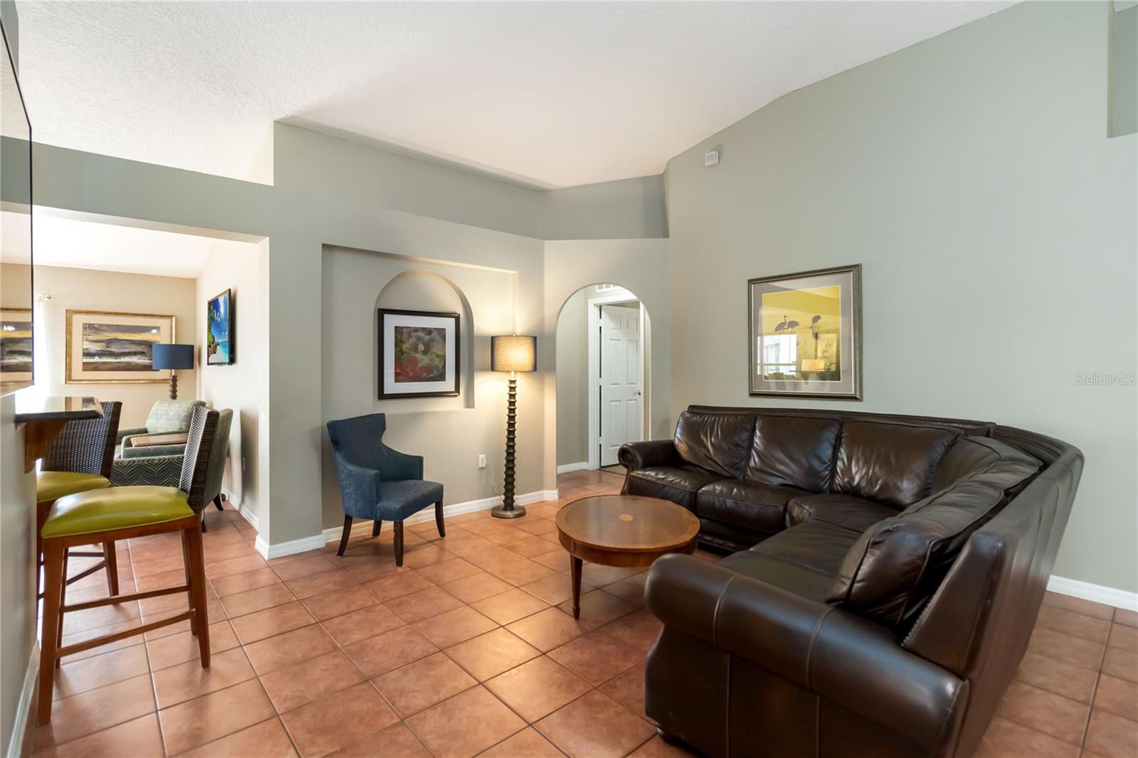 Image 6 of 29 For 183 Jocelyn Drive