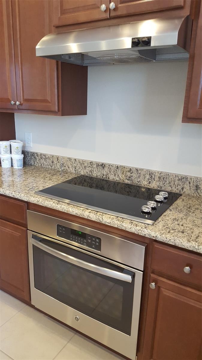 Image 11 of 42 For 13833 Benavente Avenue