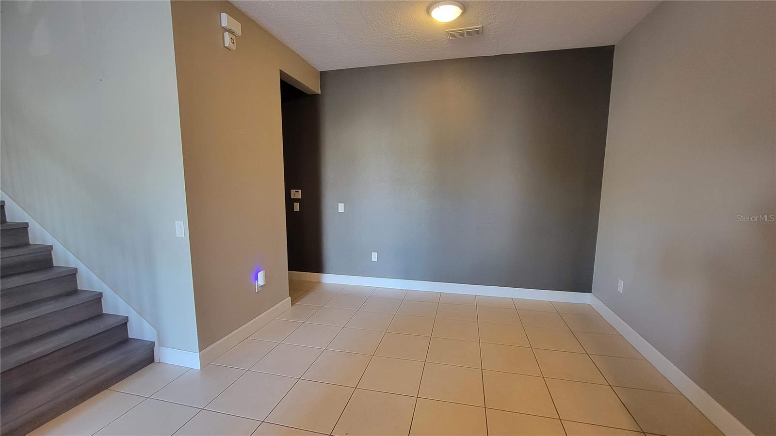 Image 12 of 42 For 13833 Benavente Avenue