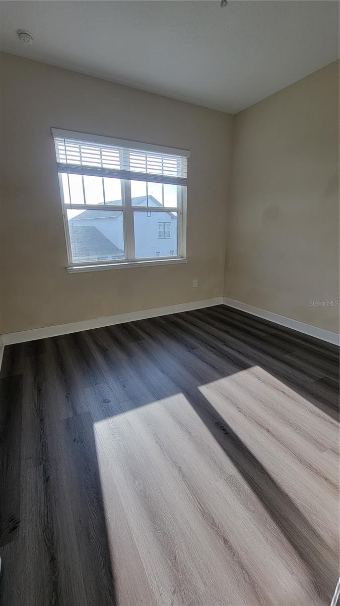 Image 32 of 42 For 13833 Benavente Avenue