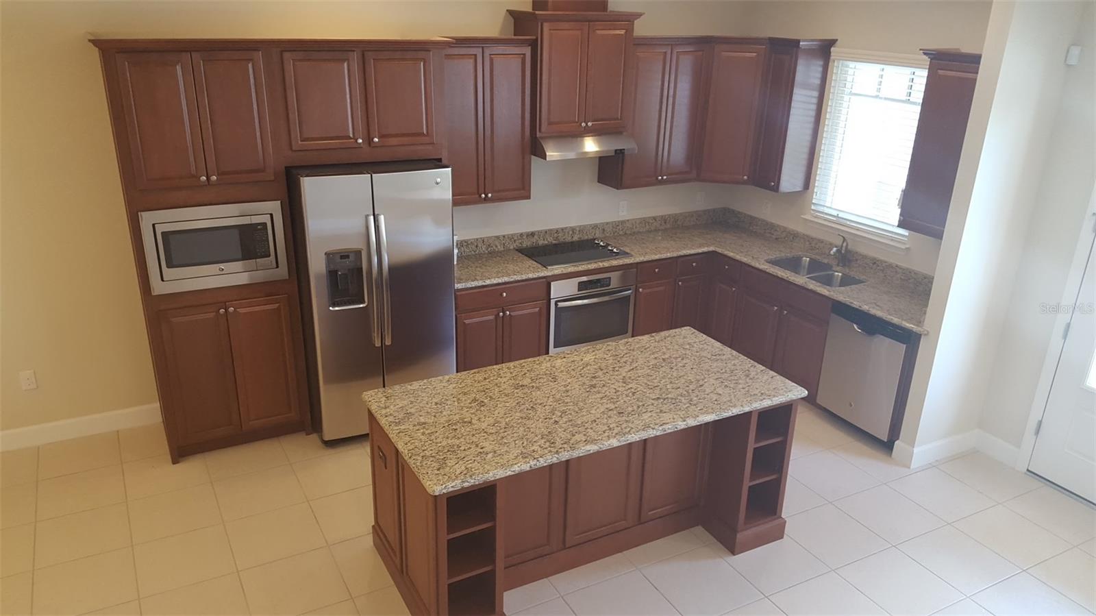 Image 9 of 42 For 13833 Benavente Avenue