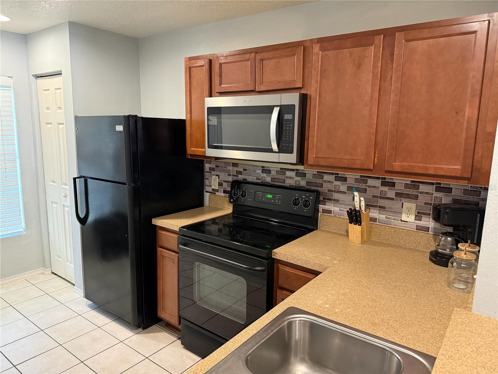 Image 4 of 12 For 5079 Dominica Drive