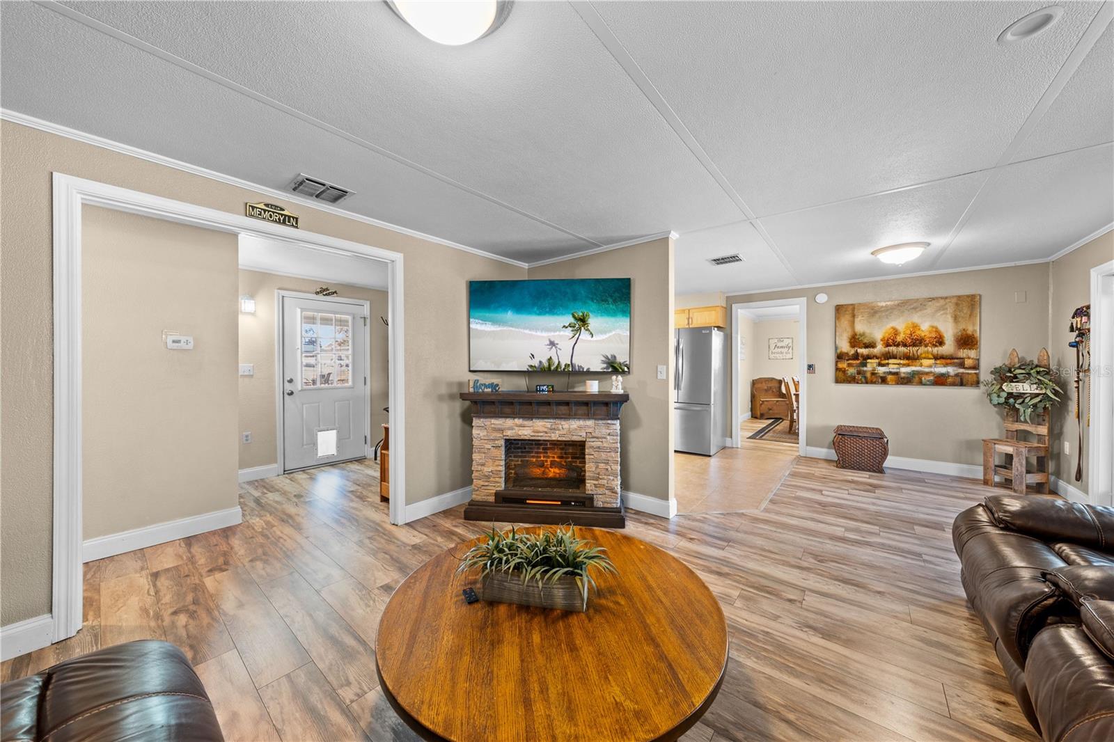 Image 25 of 65 For 6130 Lake Lizzie Drive