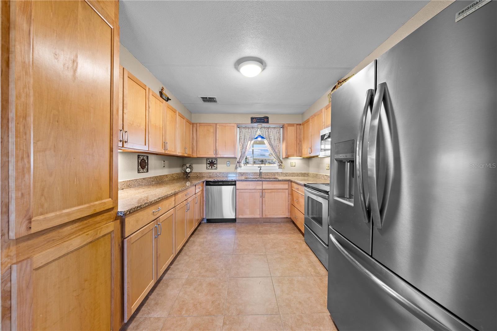 Image 26 of 65 For 6130 Lake Lizzie Drive