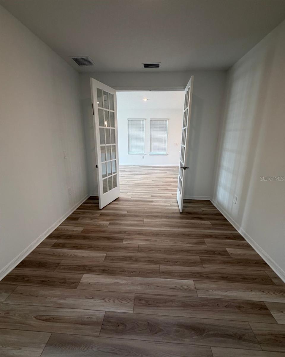 Image 12 of 26 For 5726 Gingham Drive