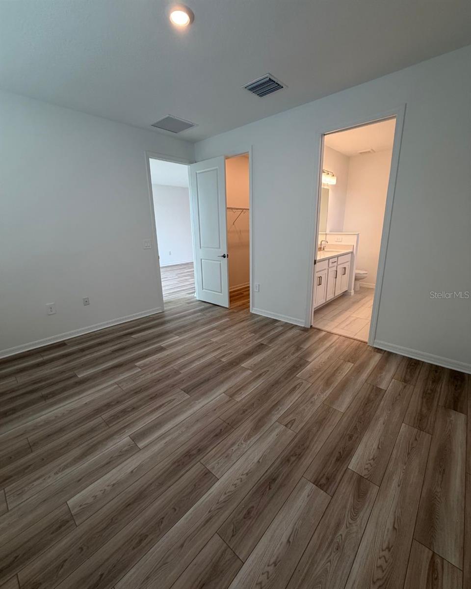 Image 14 of 26 For 5726 Gingham Drive