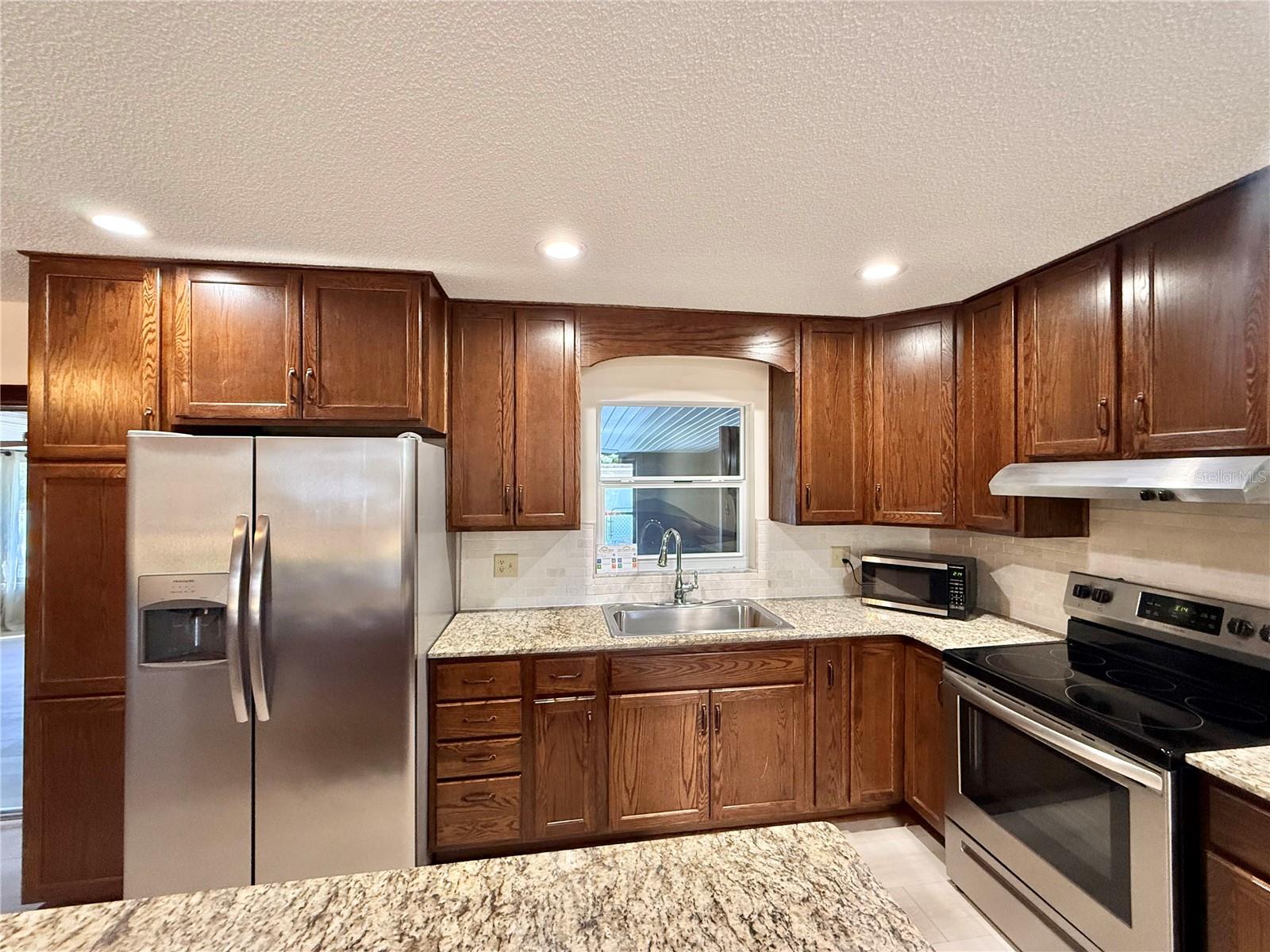 Image 17 of 59 For 2503 Woodhaven Court