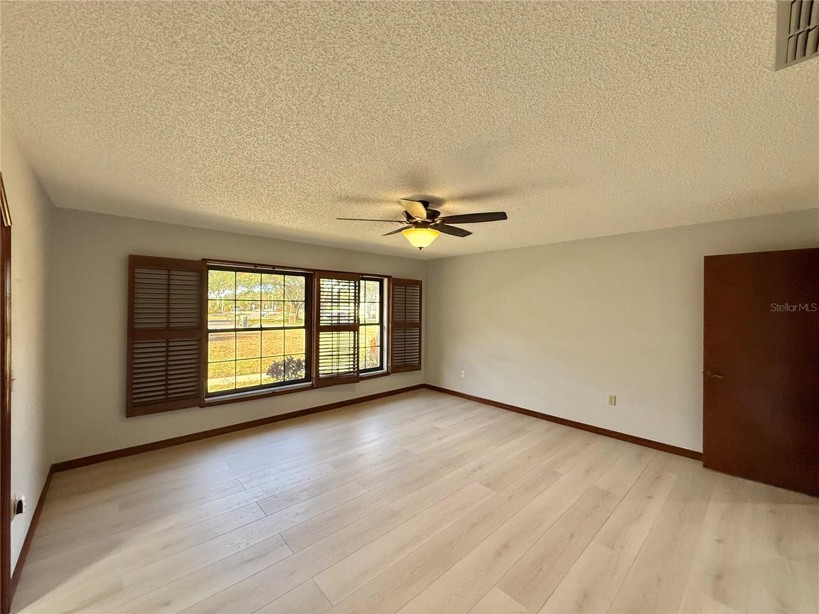 Image 22 of 59 For 2503 Woodhaven Court