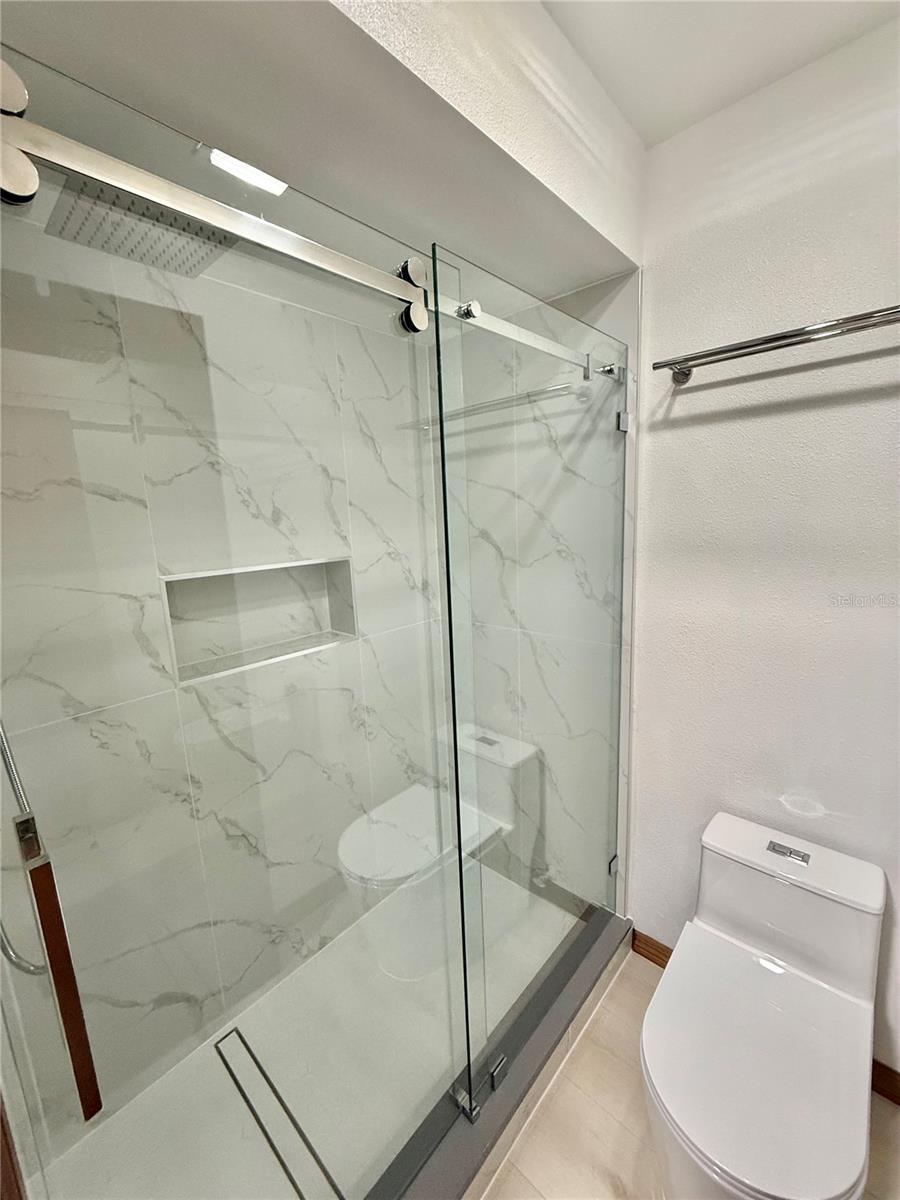 Image 26 of 59 For 2503 Woodhaven Court