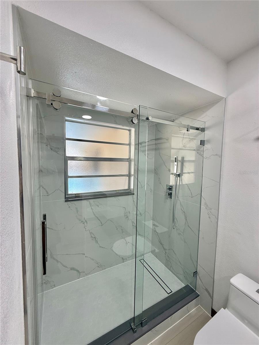 Image 27 of 59 For 2503 Woodhaven Court