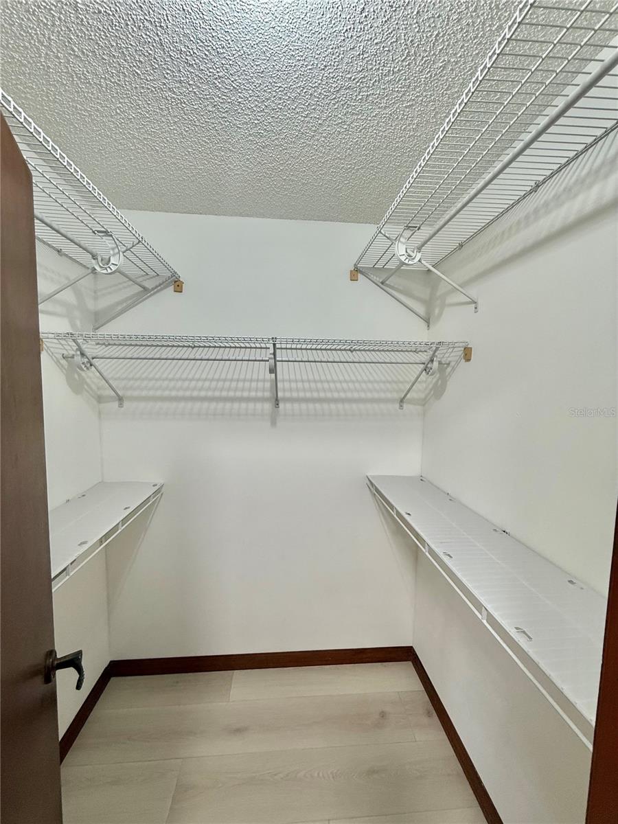 Image 29 of 59 For 2503 Woodhaven Court