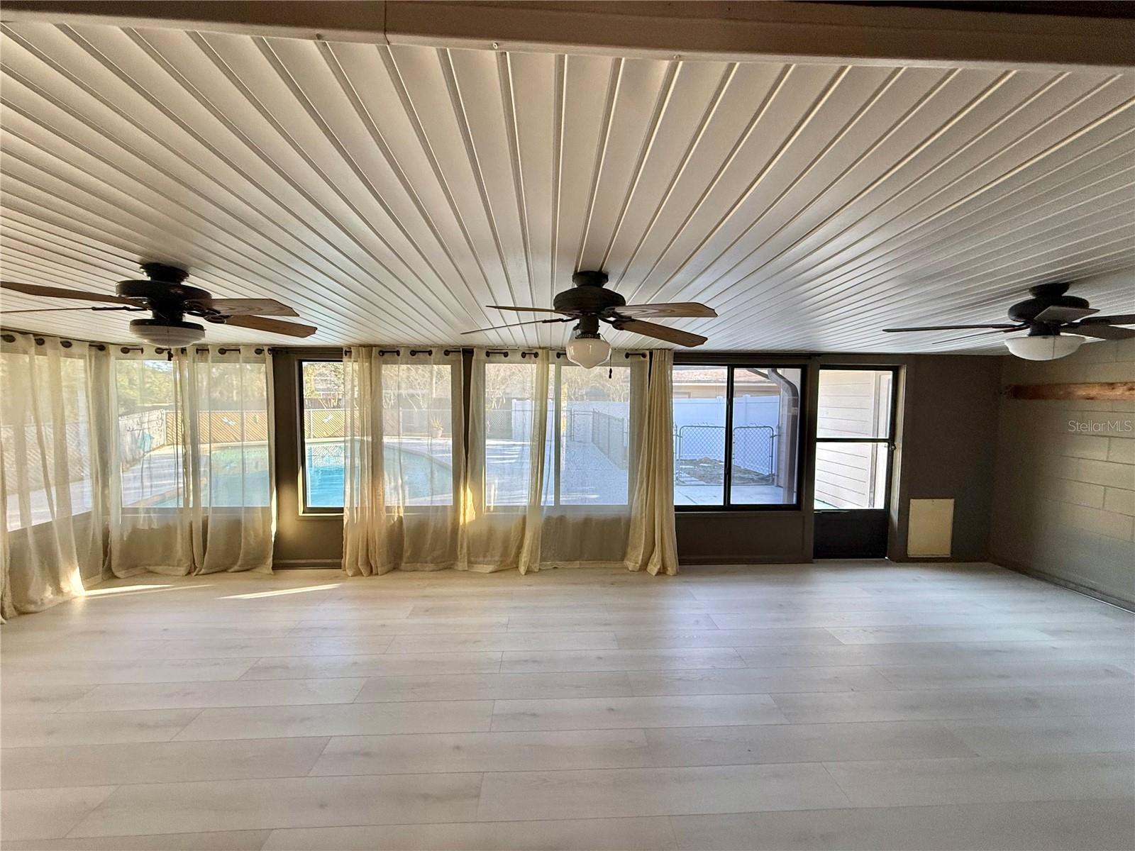 Image 40 of 59 For 2503 Woodhaven Court