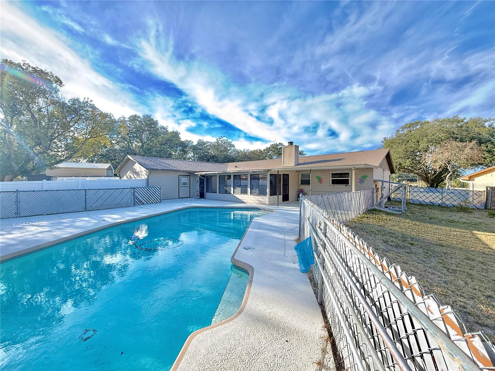 Image 47 of 59 For 2503 Woodhaven Court