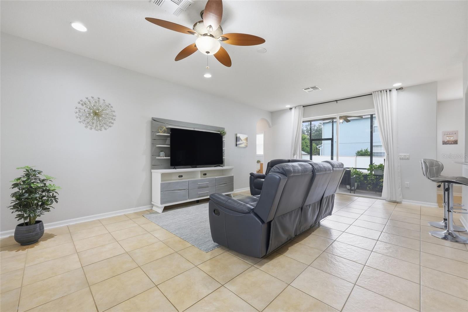 Image 11 of 51 For 12633 Weatherford Way