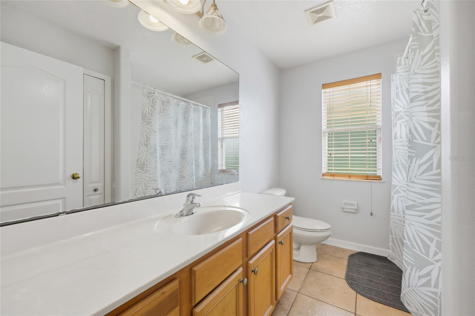 Image 34 of 51 For 12633 Weatherford Way