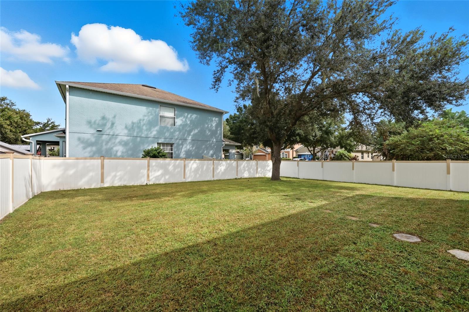 Image 43 of 51 For 12633 Weatherford Way