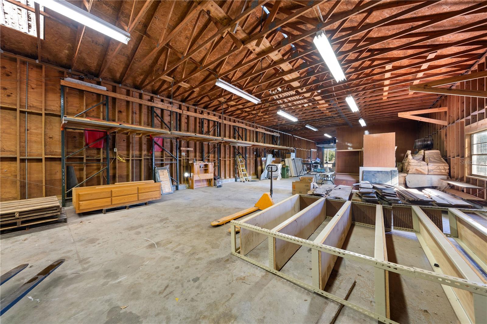 Image 19 of 30 For 3936 Lakeview Acres Road