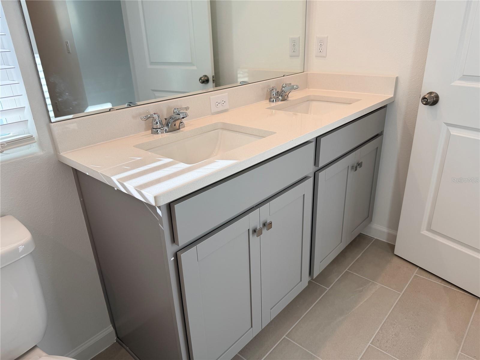 Image 22 of 74 For 9948 Red Canoe Alley