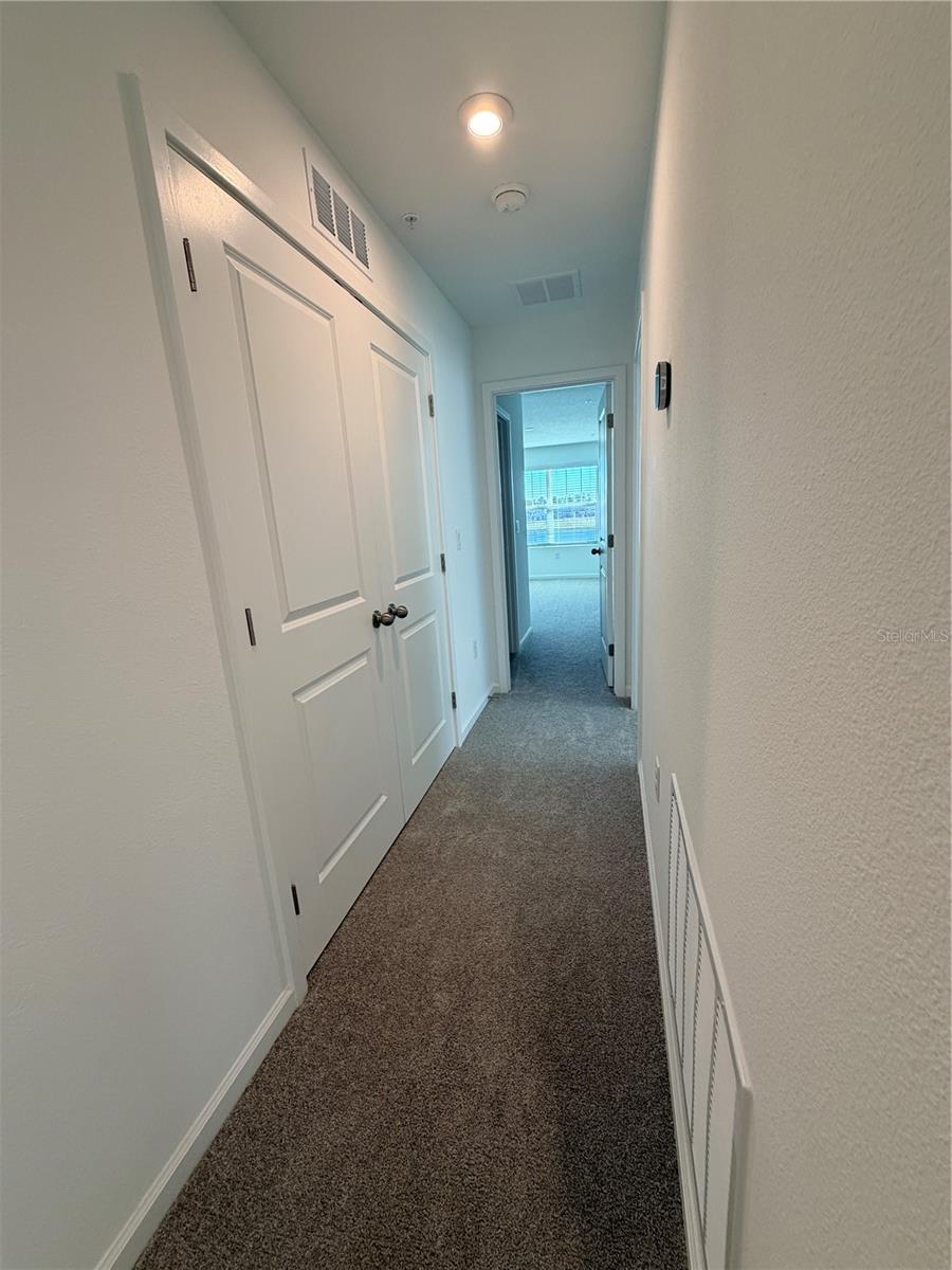 Image 25 of 74 For 9948 Red Canoe Alley