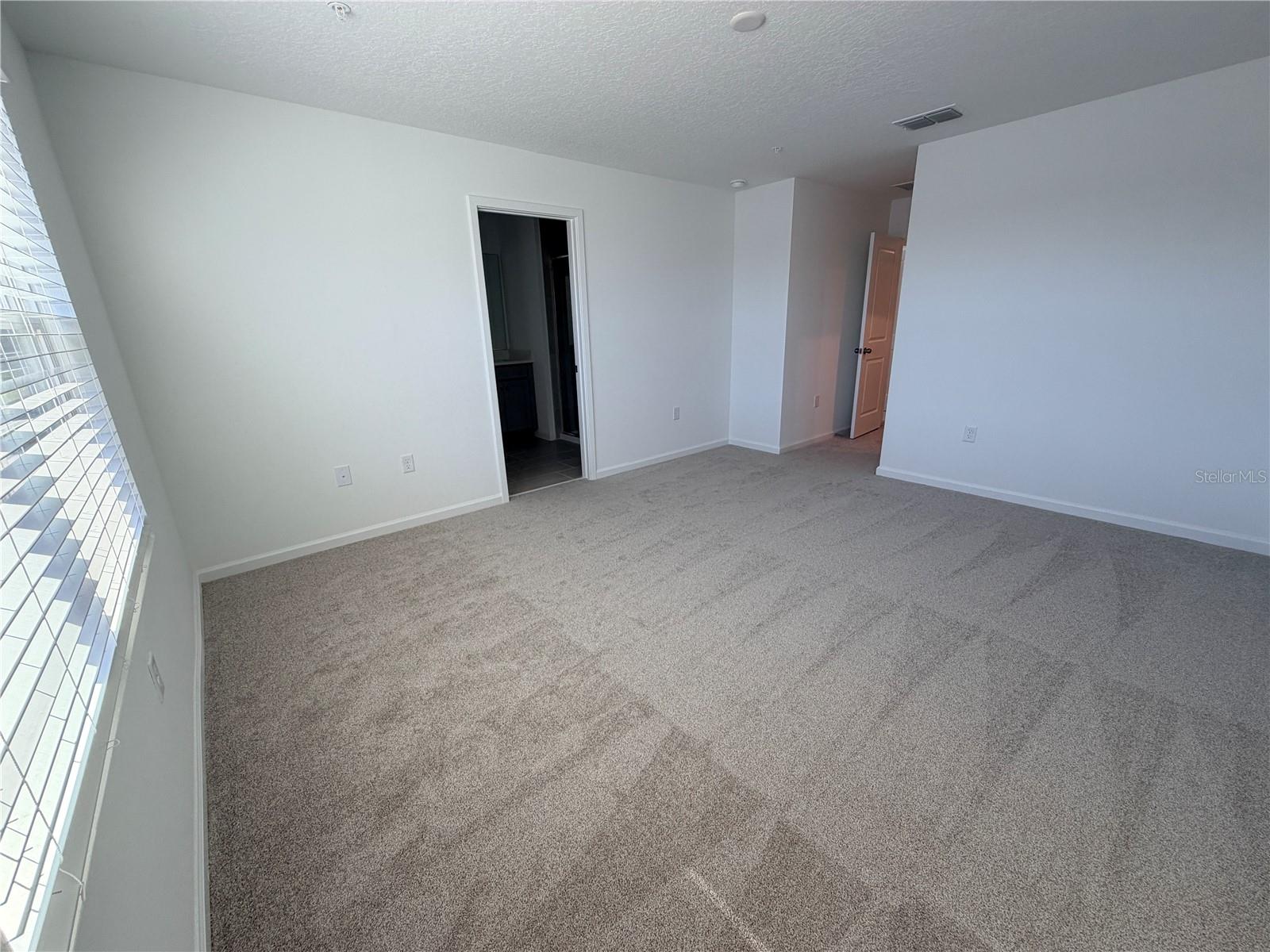 Image 33 of 74 For 9948 Red Canoe Alley