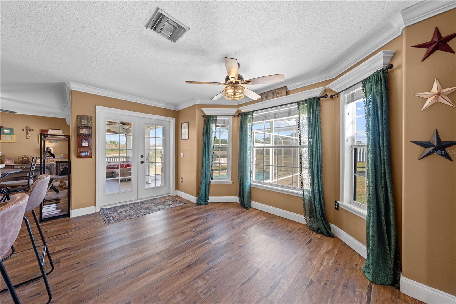 Image 27 of 64 For 3255 Tucker Avenue