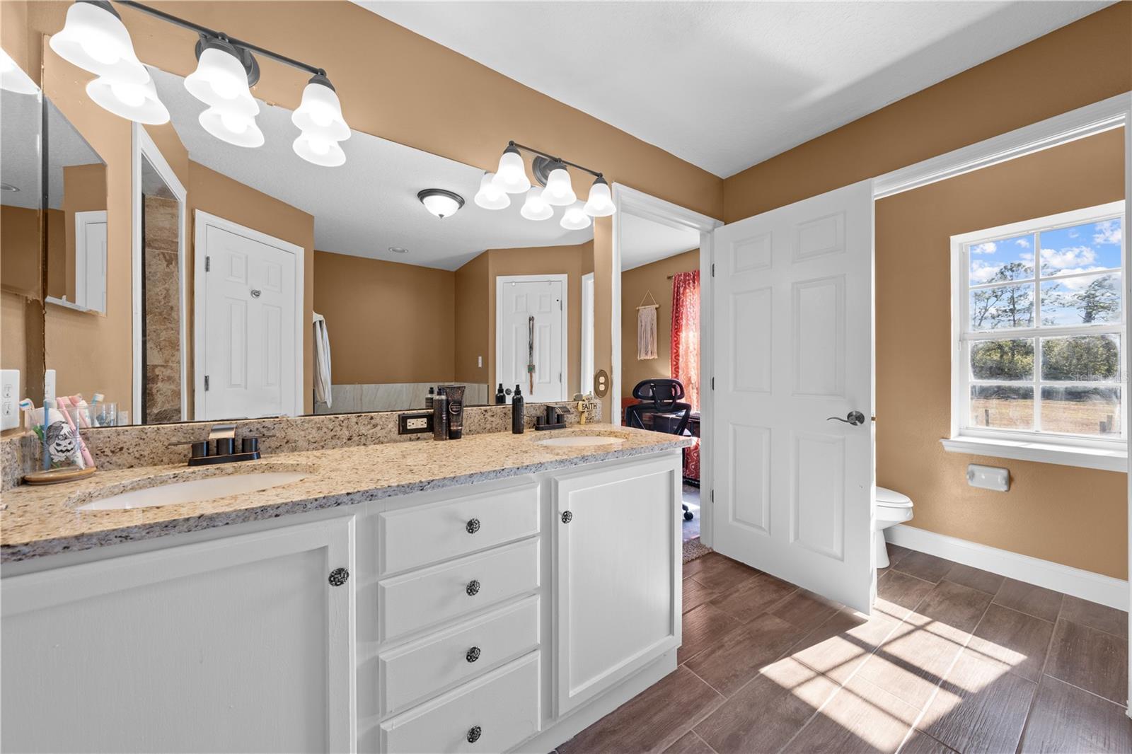 Image 31 of 64 For 3255 Tucker Avenue