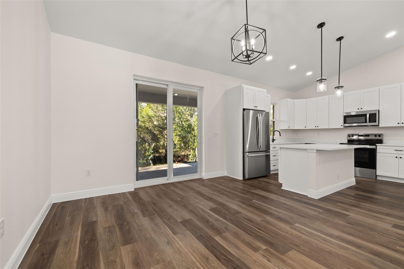 Image 14 of 38 For 2327 Monterey Road