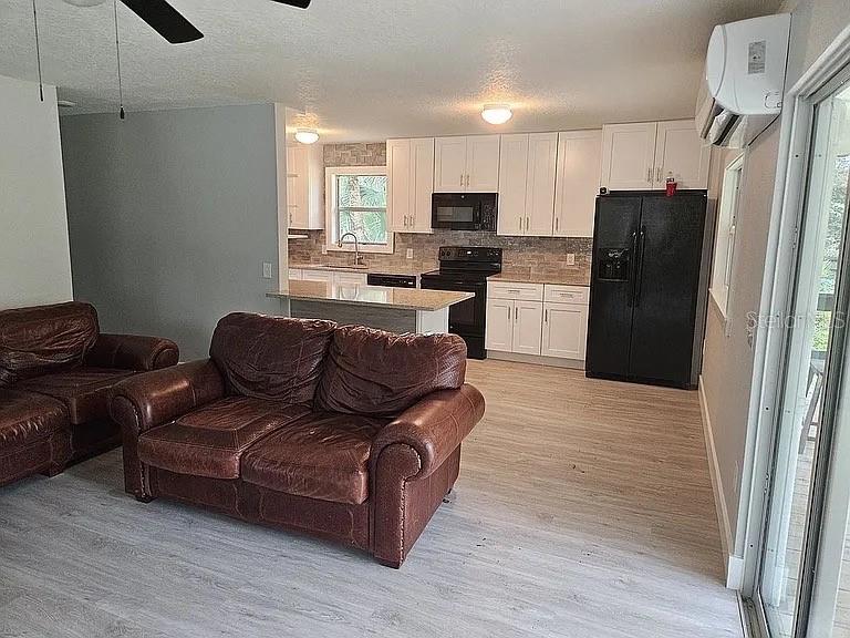 Image 8 of 15 For 5041 Olive Avenue