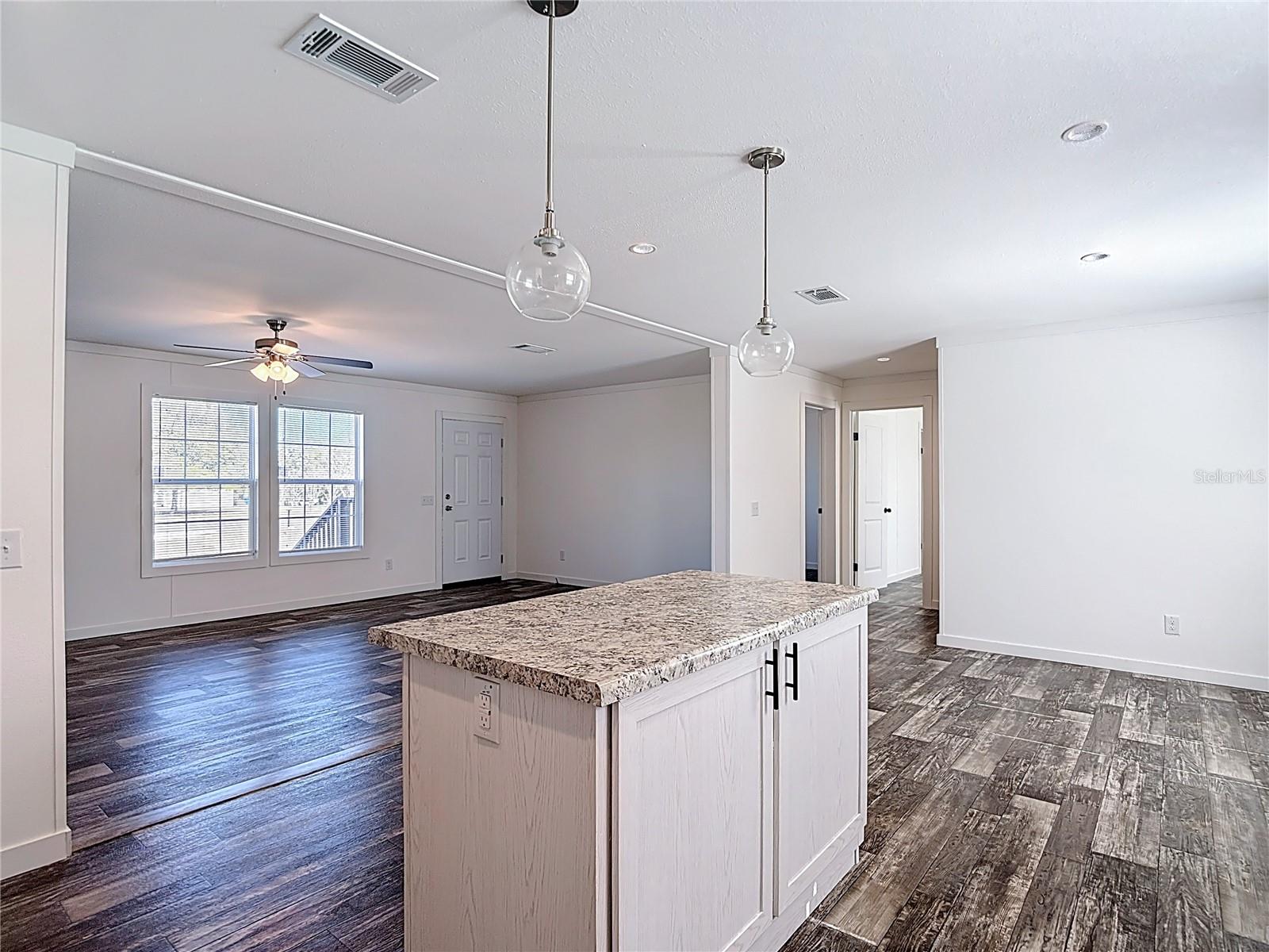 Image 10 of 45 For 12118 Pitcairn Street