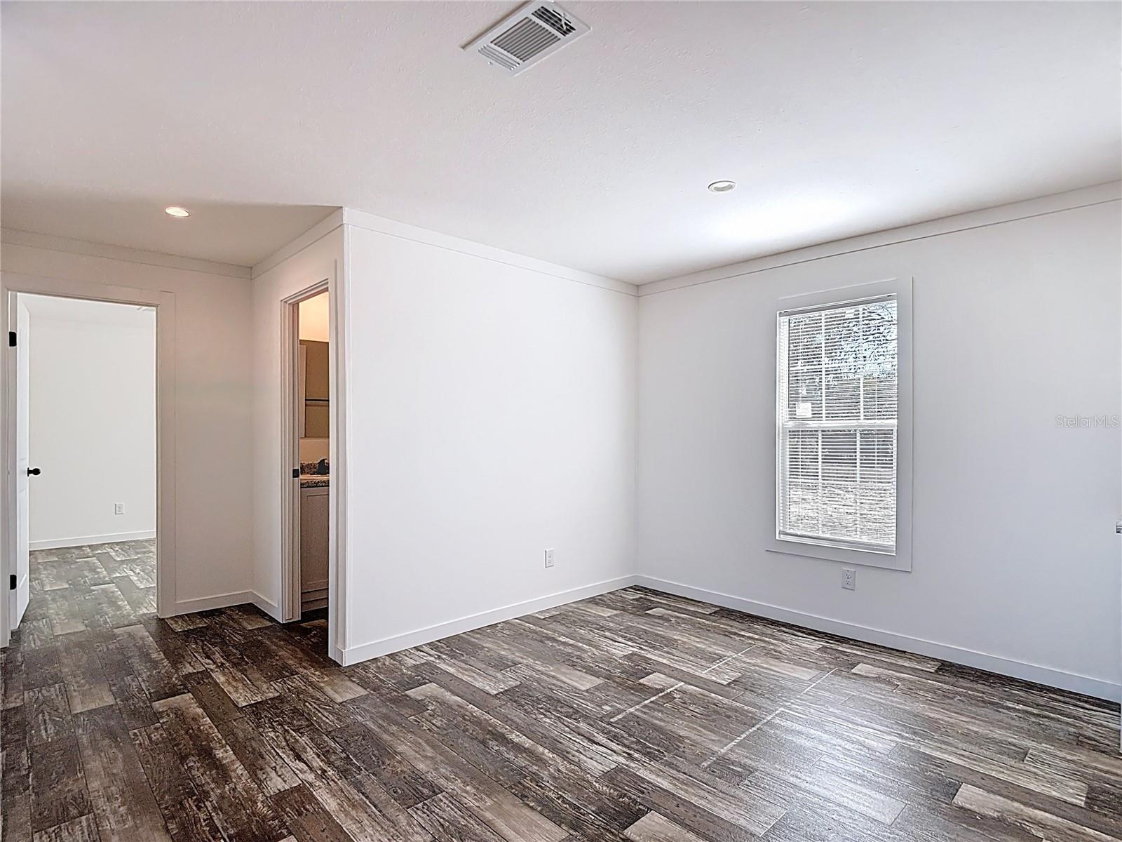 Image 15 of 45 For 12118 Pitcairn Street