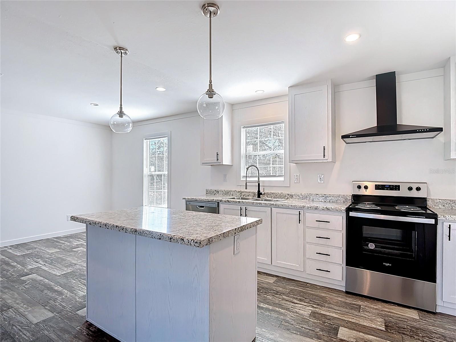 Image 8 of 45 For 12118 Pitcairn Street