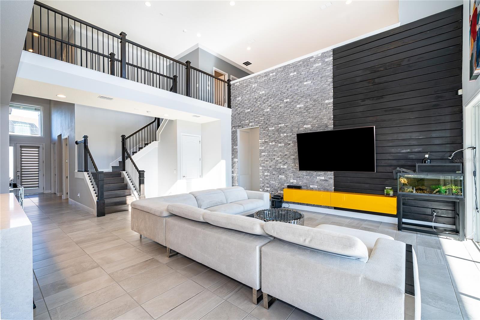 Image 20 of 53 For 8602 Finsen Street