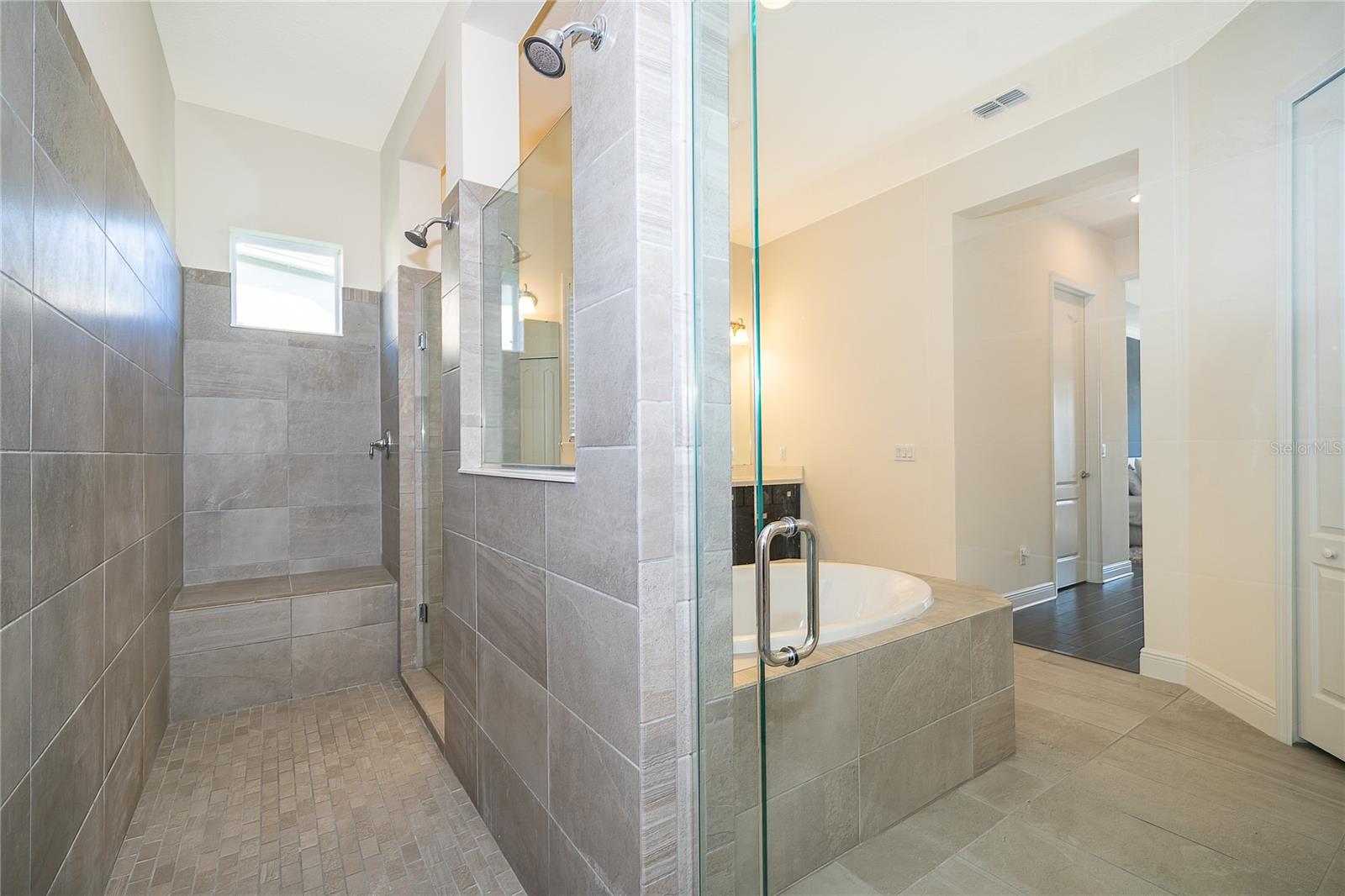 Image 27 of 53 For 8602 Finsen Street