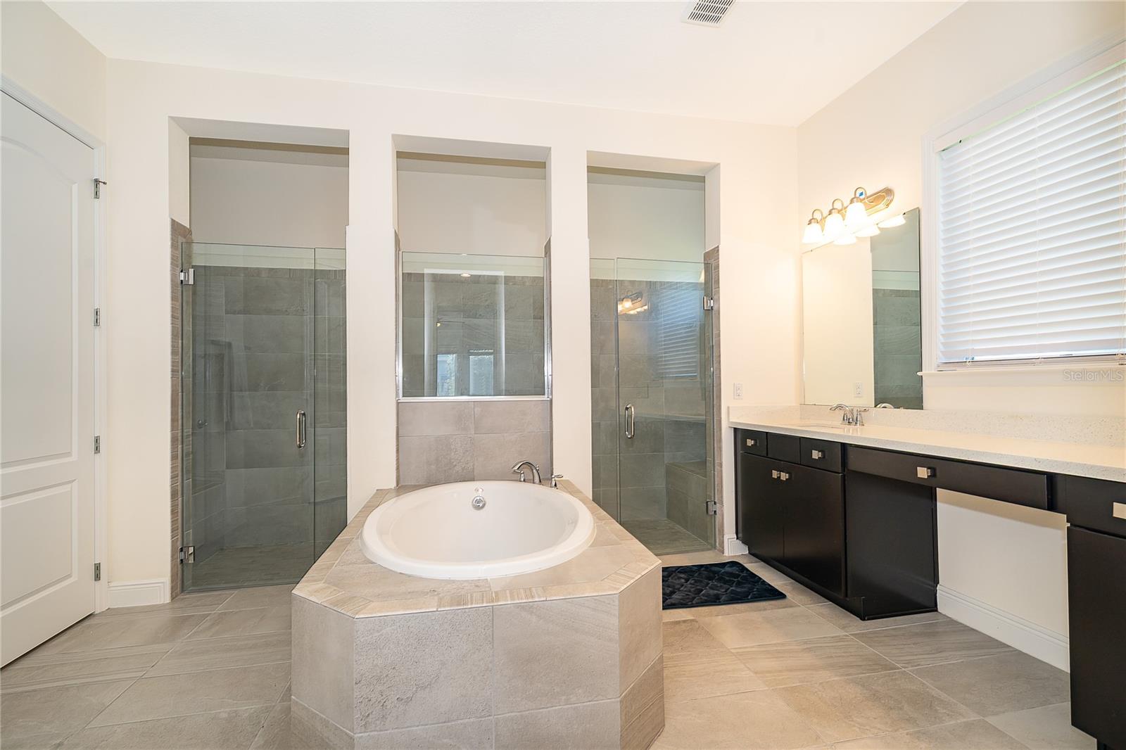 Image 28 of 53 For 8602 Finsen Street