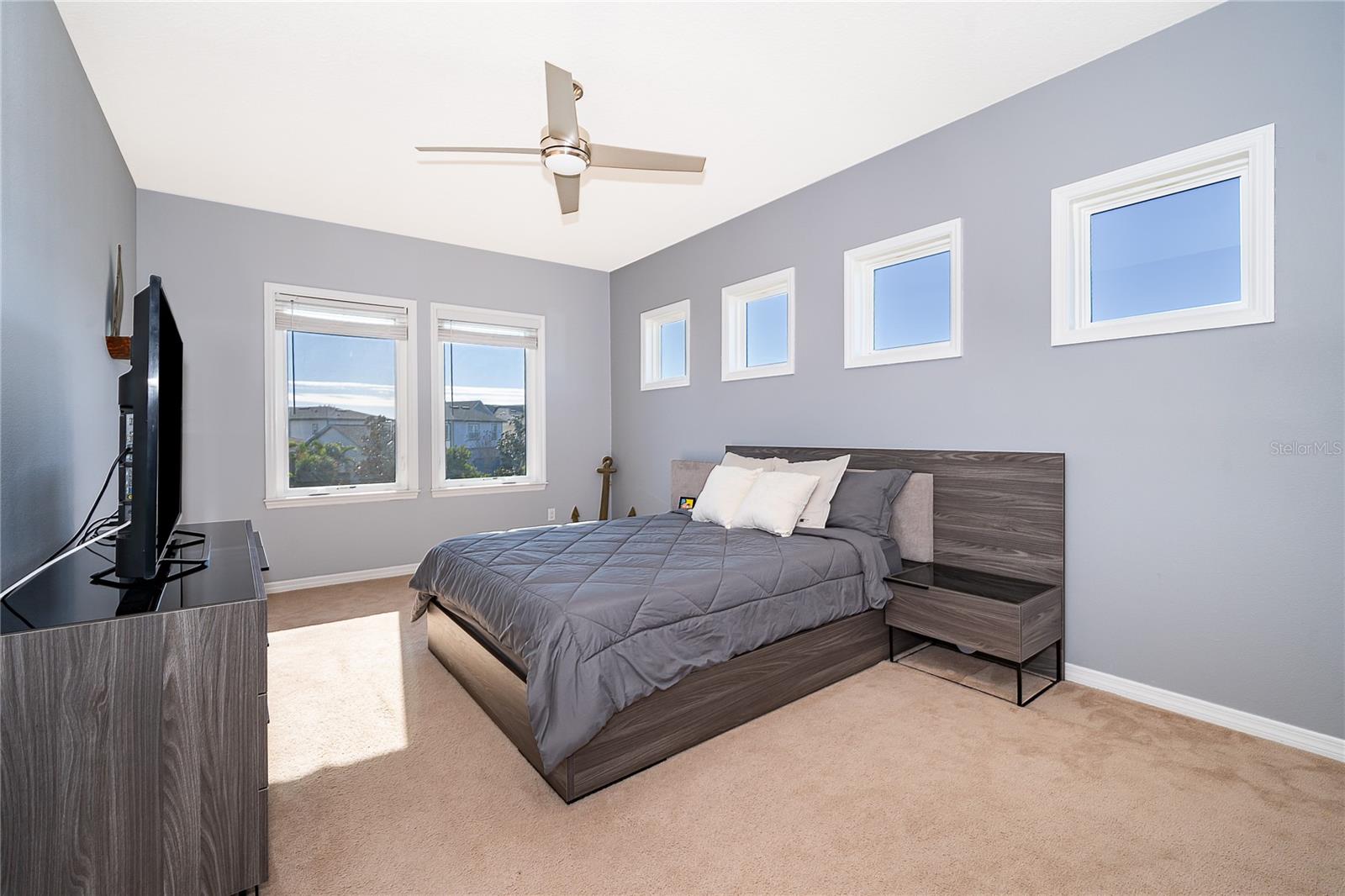 Image 32 of 53 For 8602 Finsen Street