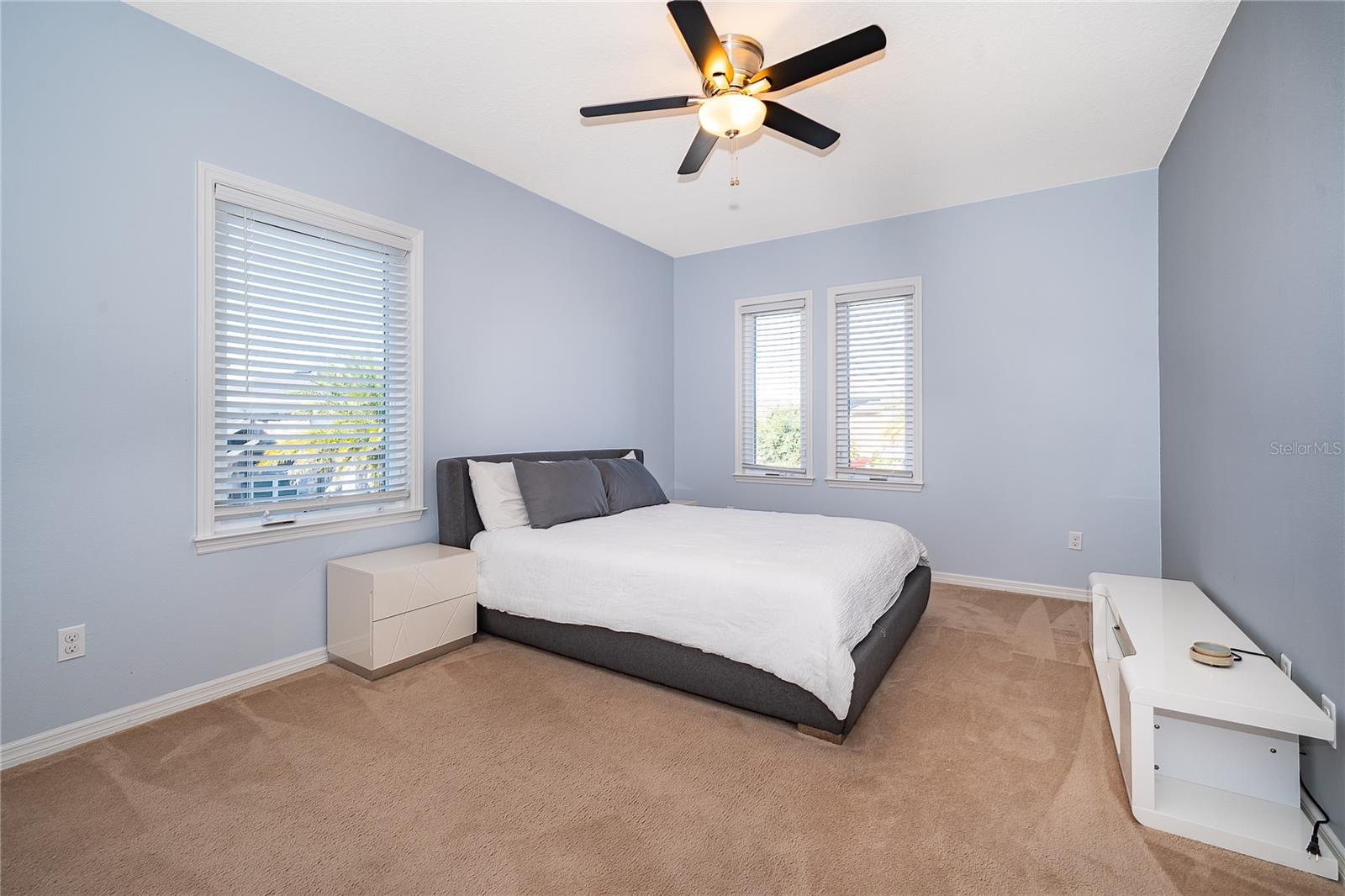 Image 37 of 53 For 8602 Finsen Street