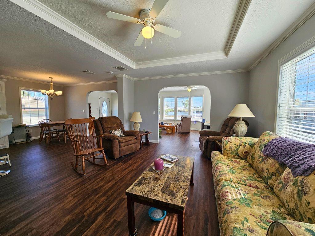 Image 5 of 19 For 1824 Riverside Drive