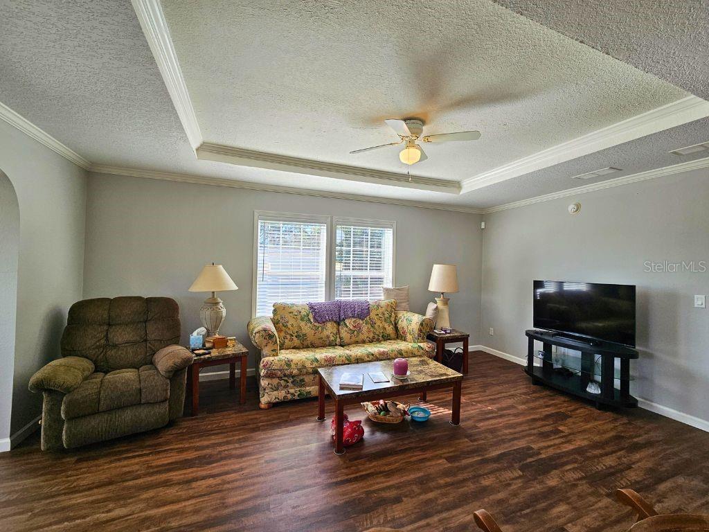 Image 6 of 19 For 1824 Riverside Drive