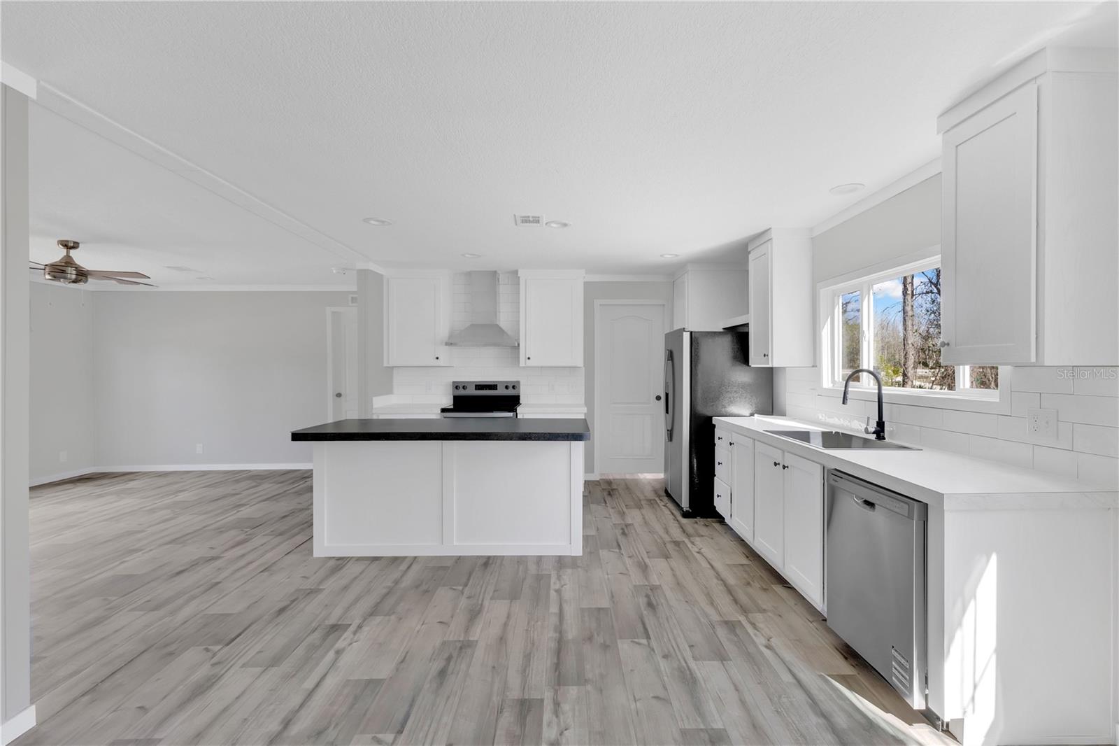 Image 7 of 30 For 4835 Nova Avenue